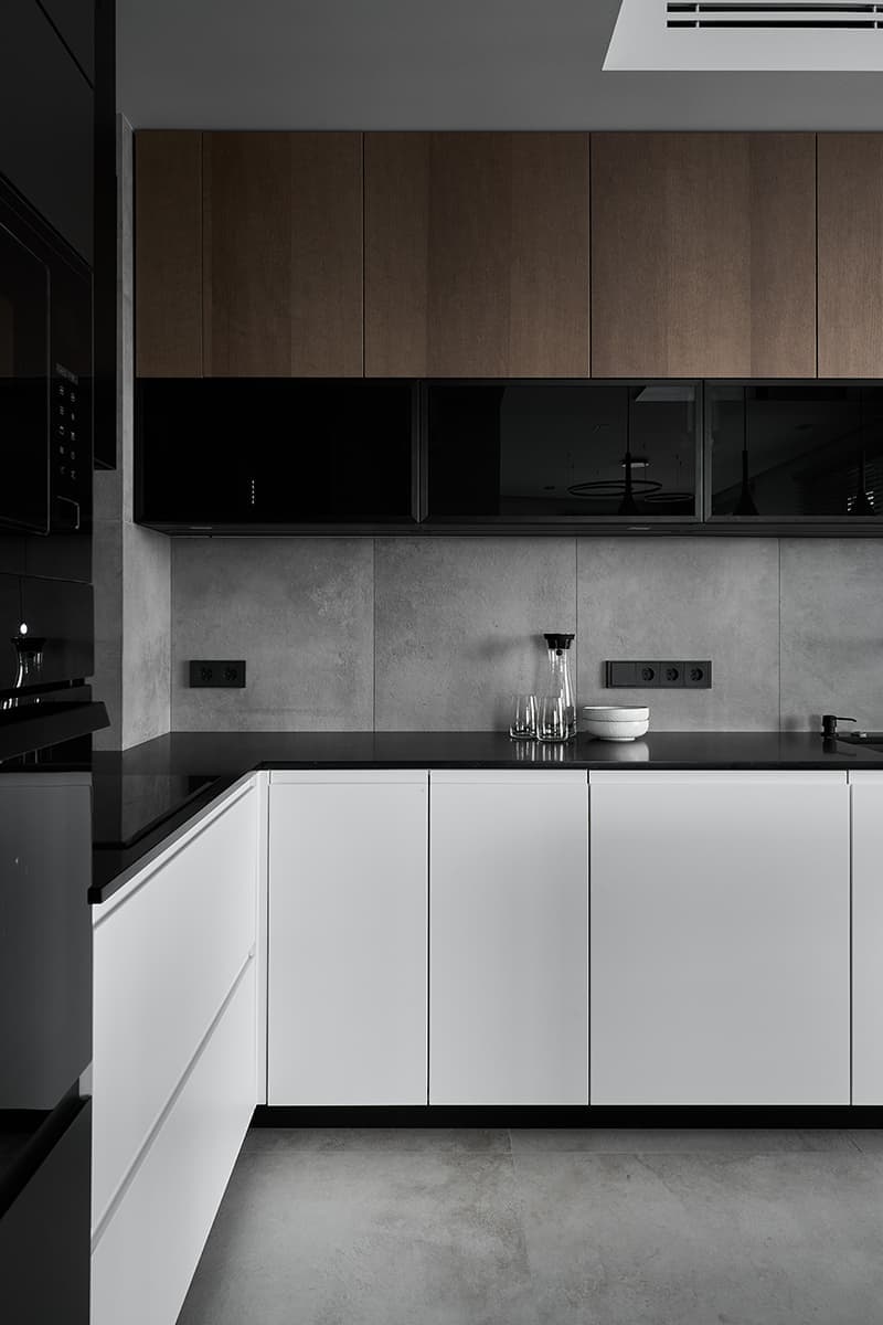 Продуманный интерьер угловой квартиры с тремя спальнями — проект студии дизайна «Сфера»