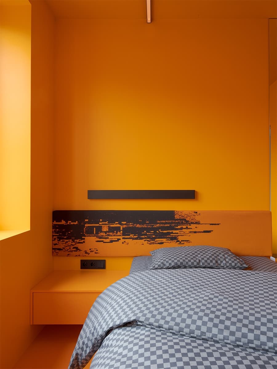 Футуристичный интерьер с глитч-эффектом, яркими спальнями и элементами авангарда— проект UR Bureau