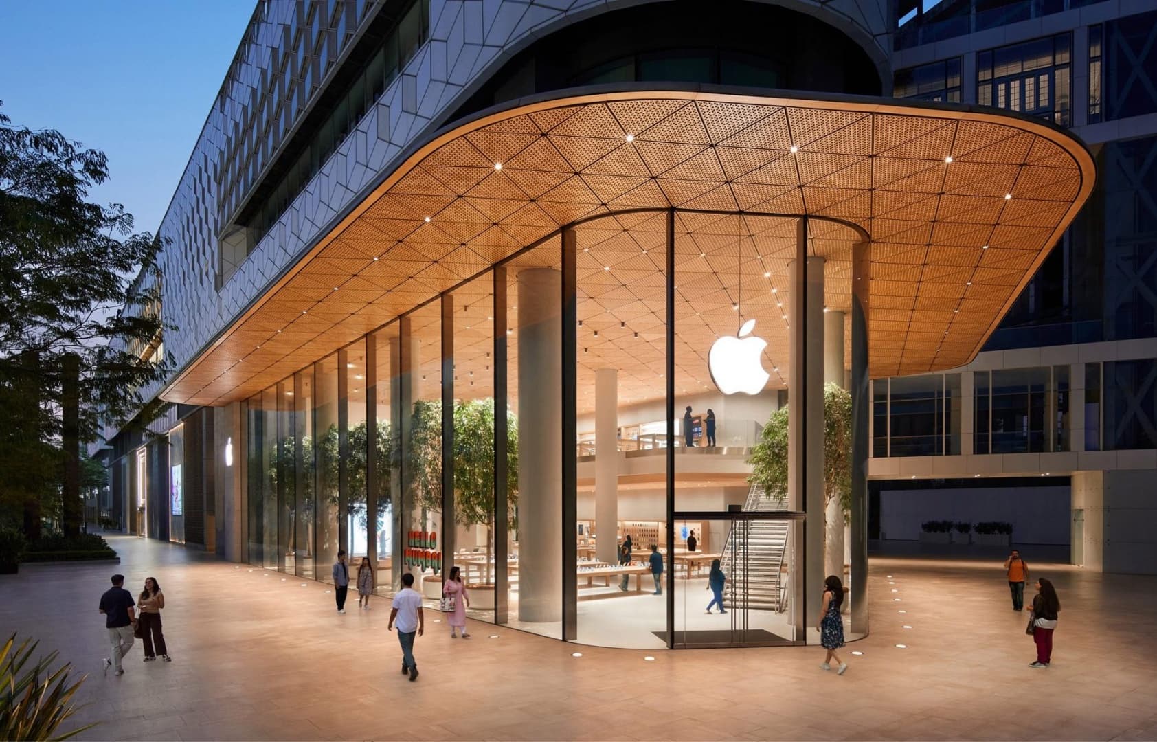 Foster + Partners построили первый Apple Store в Индии