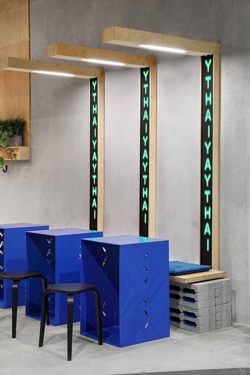 Яркий интерьер кафе тайской кухни с неоновыми деталями — проект студии Miyao