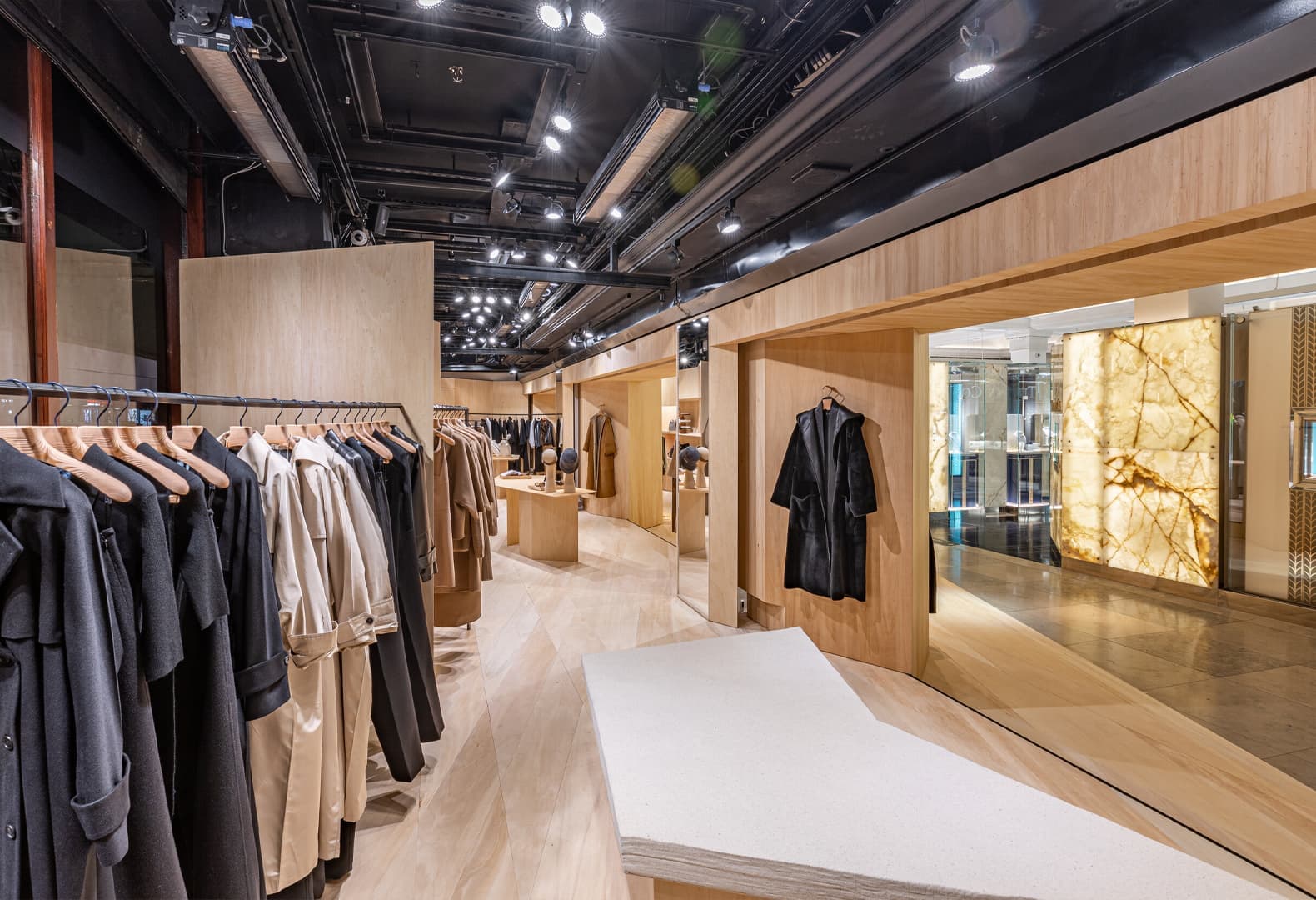 Геза Хансен: Prada Hideaway. Фото: Prada