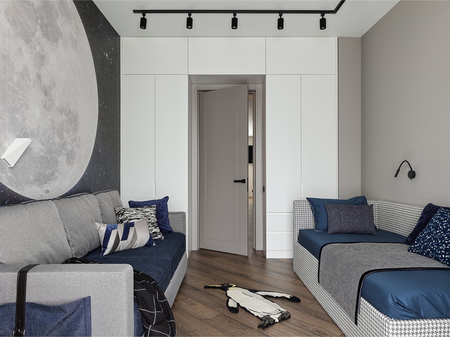 Изумрудные и терракотовые оттенки в интерьере семейной квартиры — проект Дарьи Авдеенко