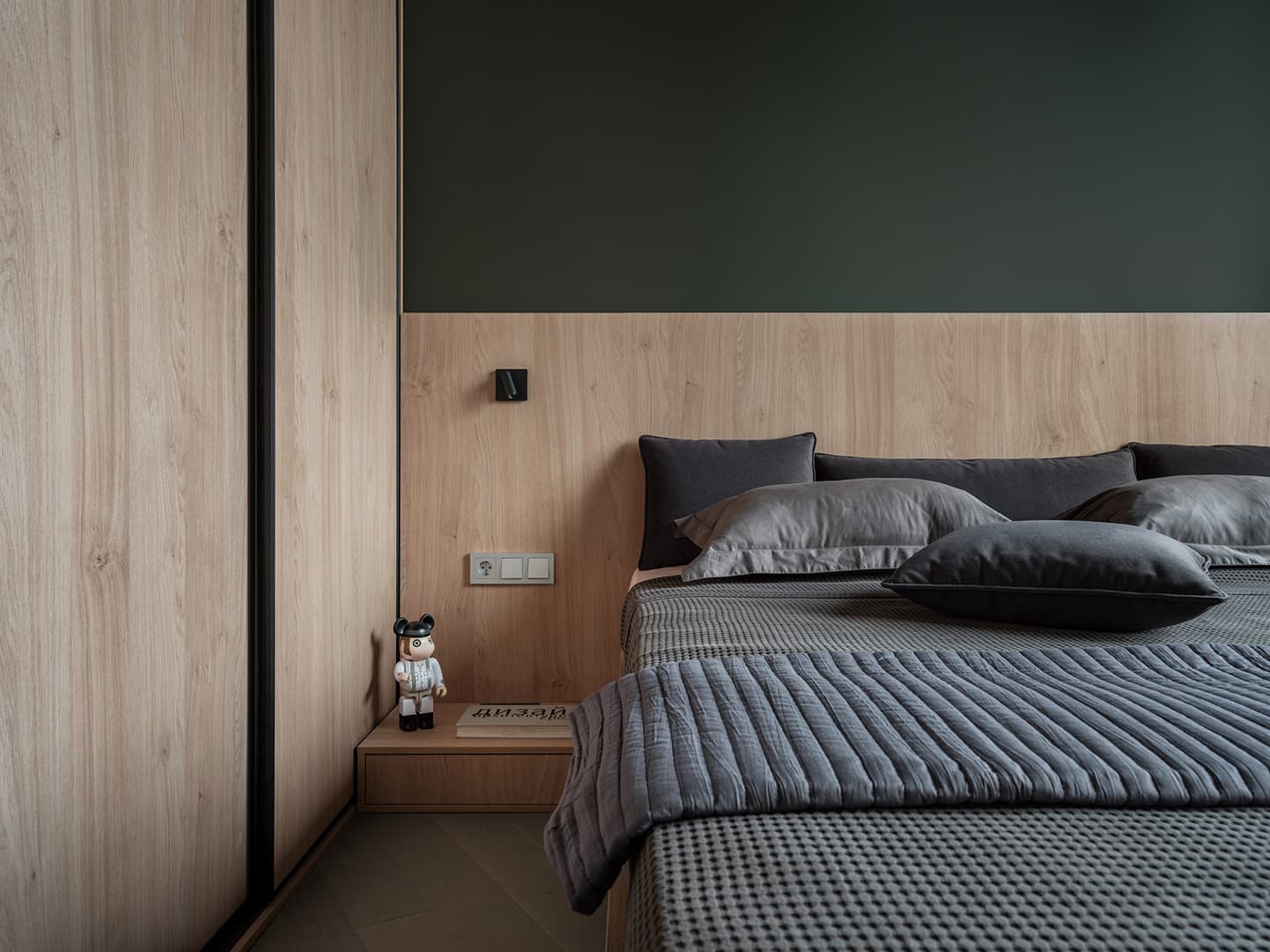 Аскетичный интерьер квартиры, вдохновленный корейской культурой — проект студии Kovalev & Partners