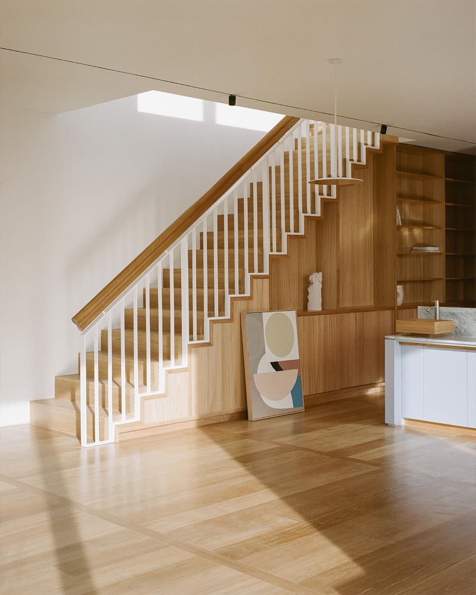 Воздушный интерьер пентхауса для нескольких поколений большой семьи — проект Office Alex Nicholls