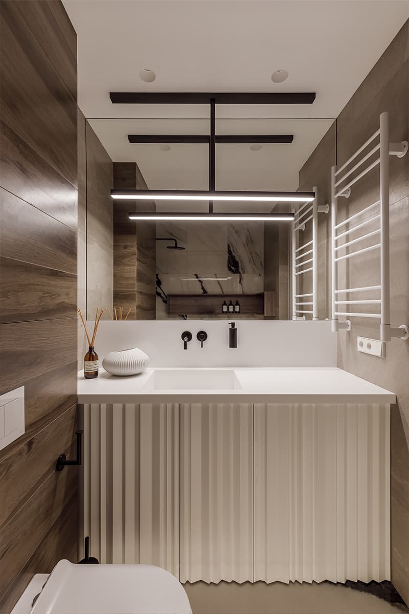 Классические элементы в интерьере элегантной квартиры для семьи с двумя сыновьями — проект Оксаны Пирко и Дарьи Гончаровой